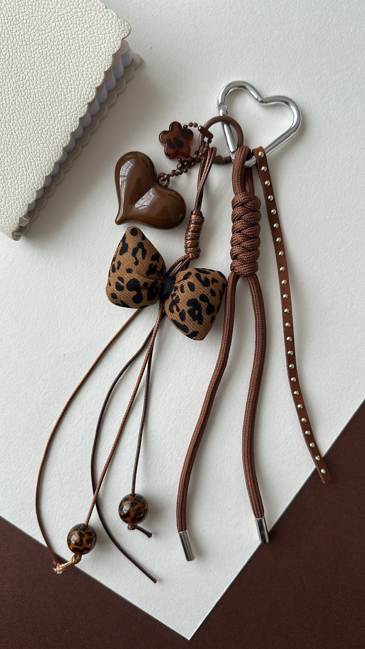 Cocoa Bow